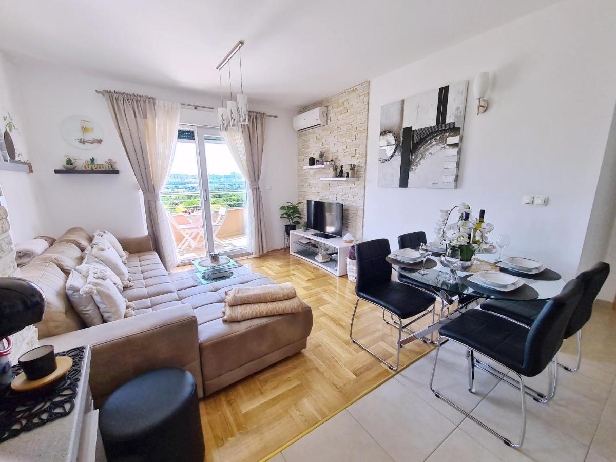 Luxury Apartment Salona Exteriör bild