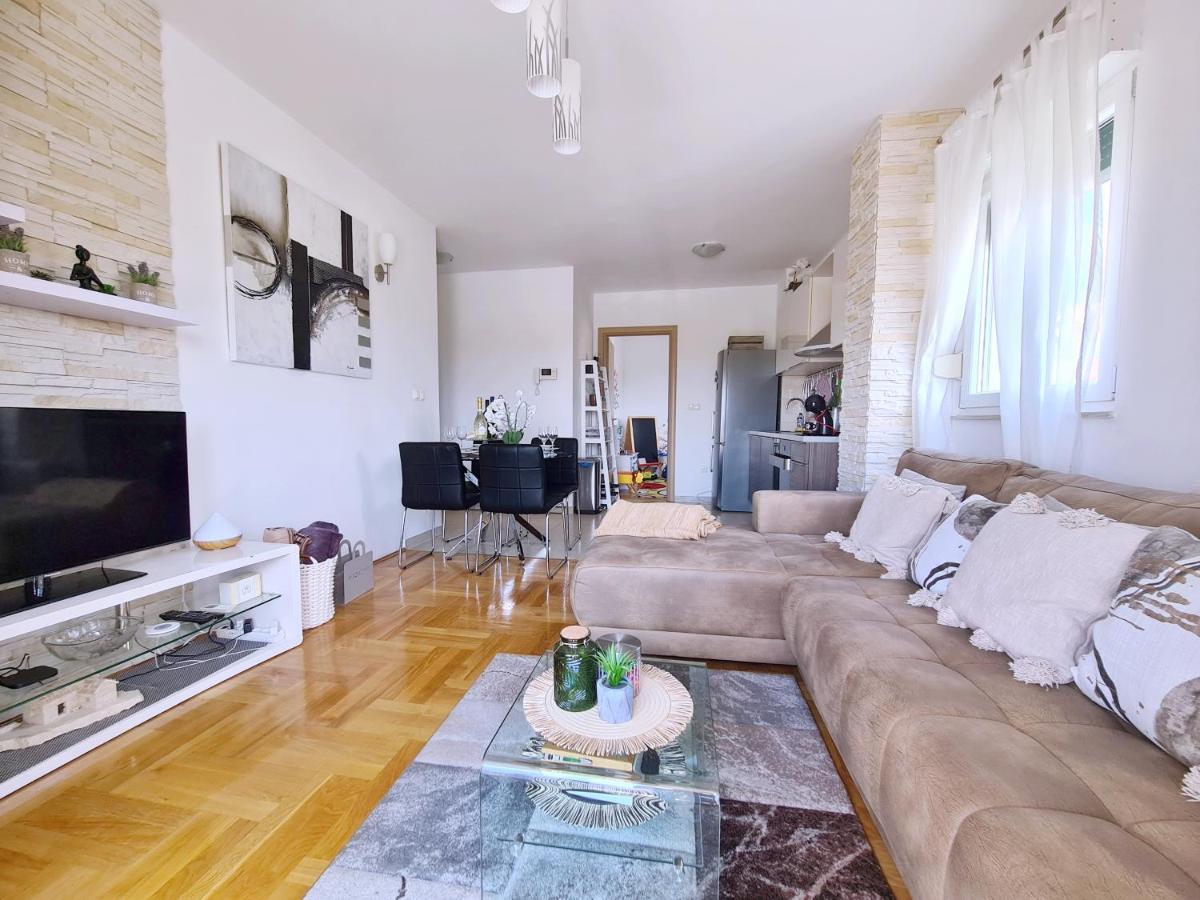 Luxury Apartment Salona Exteriör bild